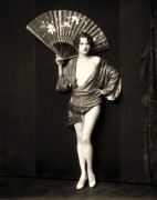 Alfred Cheney Johnston_1927_Ziegfeld Follies Girls_Jean Ackerman (fan).jpg
